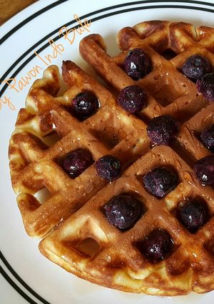 A picture of Yogurt Waffle.