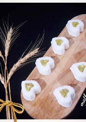 عکسی از دستور لوز نارگیلی (شیرینی بدون آرد)