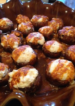 A picture of Enchilada Stuffed Mushrooms.