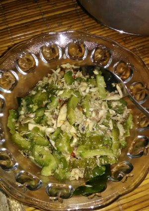 Foto resep Oseng pare ikan salem