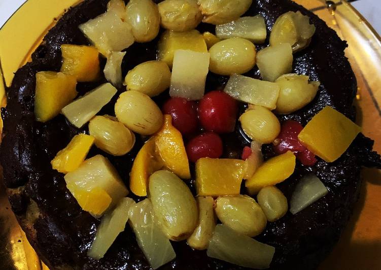 Step-by-Step Guide to Make Speedy Banana Chocolate Cake w/ Fruit Toppings