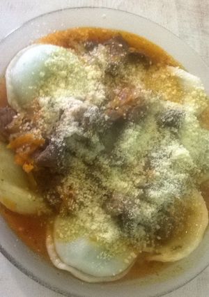 Una foto de Sorrentinos de ricota y acelga caseros