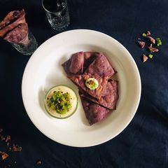 A picture of Jamun nachos (java plum).