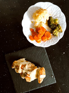 Foto de PEITO DE FRANGO ASSADO COM LEGUMES ASSADOS!! 💛👩🏼🍳