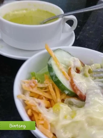 Cara Gampang Membuat Resep  Salad sayuran simple yang Lezat, Bikin Ketagihan