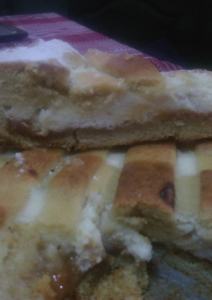 Una foto de Pastafrola de ricotta y dulce de leche (masa sin manteca)