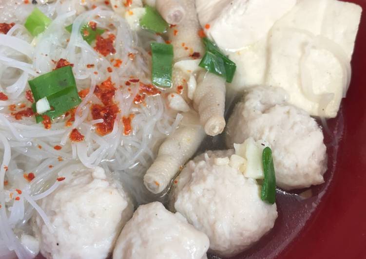 Sup baso tahu ayam