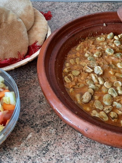 Una foto de Guiso de habas al estilo marroquí/saludable y rico