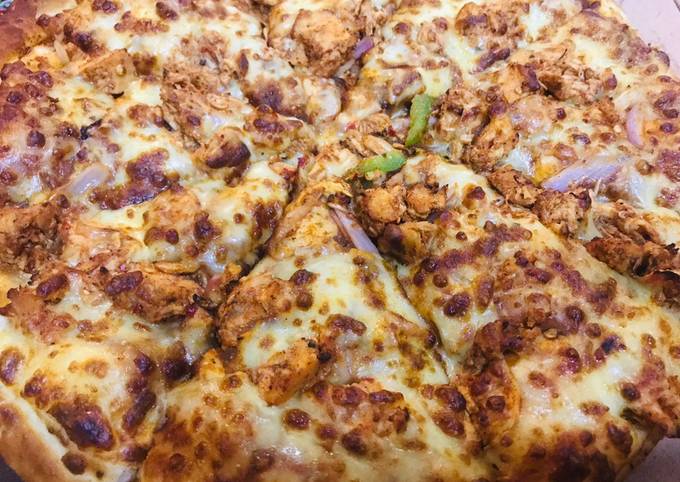 Step-by-Step Guide to Prepare Perfect Chicken Tikka Pizza