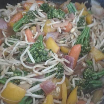 Chop suey vegetariano Receta de Berenice Jasso- Cookpad