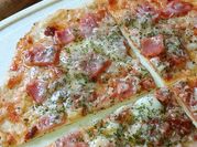 Gambar pizza tortilla teflon