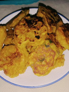 दाल के तवा वडे (Dal ke tawa vade recipe in hindi) रेसिपी मुख्य फोटो