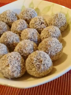 Una foto de Bombones de Avena, chocolate y dulce de leche