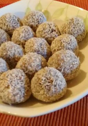 Una foto de Bombones de Avena, chocolate y dulce de leche