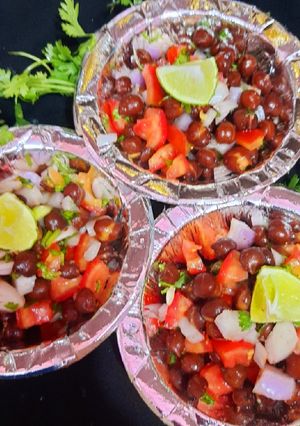 मिक्स चना चाट(mix chana chaat recipe in Hindi) रेसिपी मुख्य फोटो