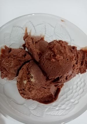 O poză a rețetei Înghețată🍦🍦, cu cireșe🍒 ciocolată și piersici🍑.
