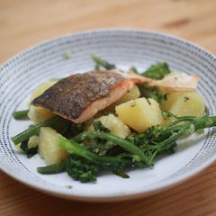 A picture of Salmon & Pesto side dish.
