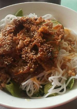 Hình của món Bún thịt nướng.