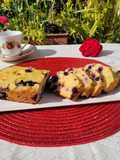 Budín de lima y arándanos