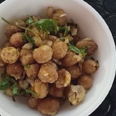A picture of Roasted chickpeas.