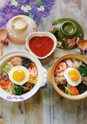 Hình của món Cơm trộn thập cẩm.