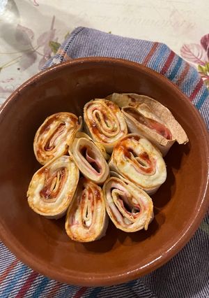 Una foto de Rollitos de Jamón York y Queso