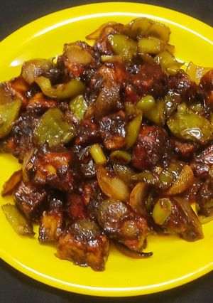 પનીર ચીલી ડ્રાય (paneer chilli dry recipe in Gujarati) રેસીપી મુખ્ય ફોટો