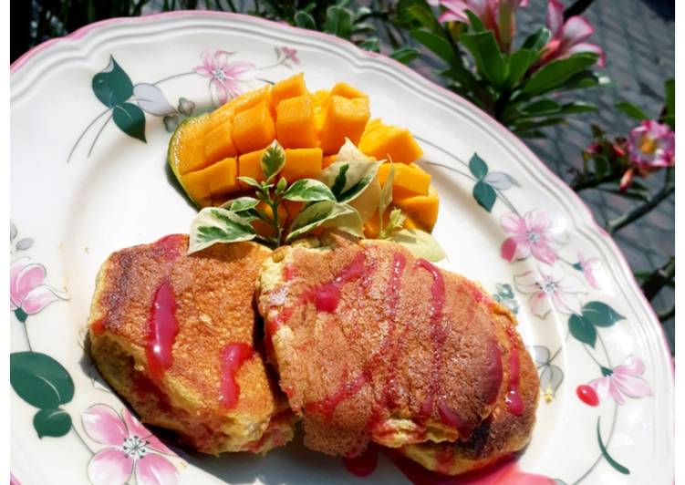 Japanese Souffle Mango Pancake