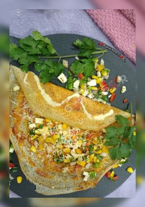 પીઝા ઢોસા (Pizza Dosa Recipe in Gujarati) રેસીપી મુખ્ય ફોટો