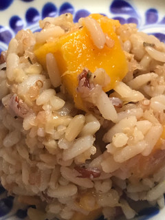Una foto de Arroz ancestral con mango