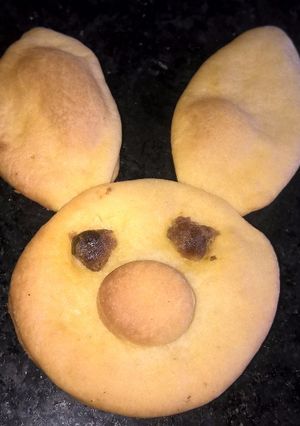 Una foto de Cómo cortar carita de conejo con masa de galletas