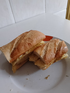 Una foto de Bocata de tortilla de patatas