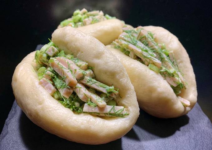 Bao (panini cinesi) con tacchino arrosto e finocchio selvatico