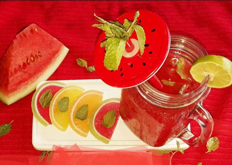 How to Prepare Quick Watermelon Juice with mint and lemon