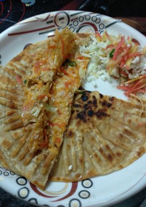 A picture of Carrot cauliflower paratha.