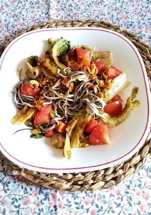 Foto principal de Ensalada templada de gulas