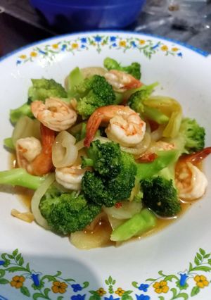 Foto resep Tumis Udang Brokoli ala Metha ^^