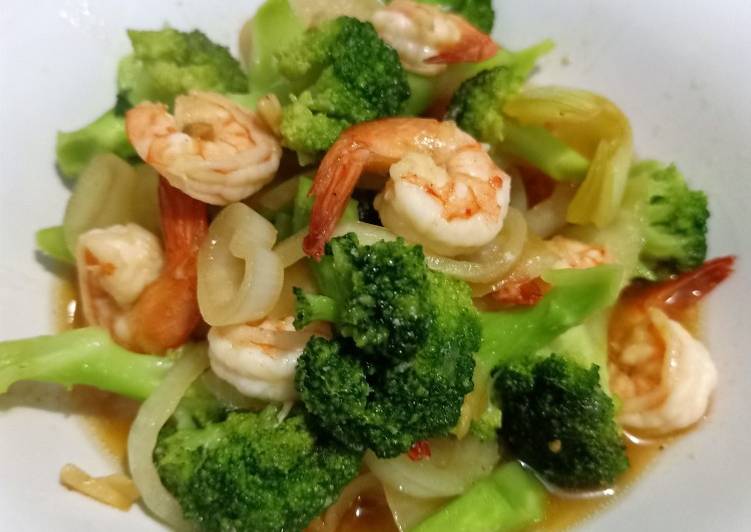 Resep Tumis  Udang  Brokoli  ala Metha oleh Metha Cookpad