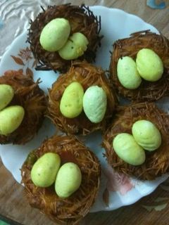 আলু পনির বার্ড নেস্ট কাটলেট (aloo paneer bird nest cutlet recipe in Bengali) রেসিপির প্রধান ছবি