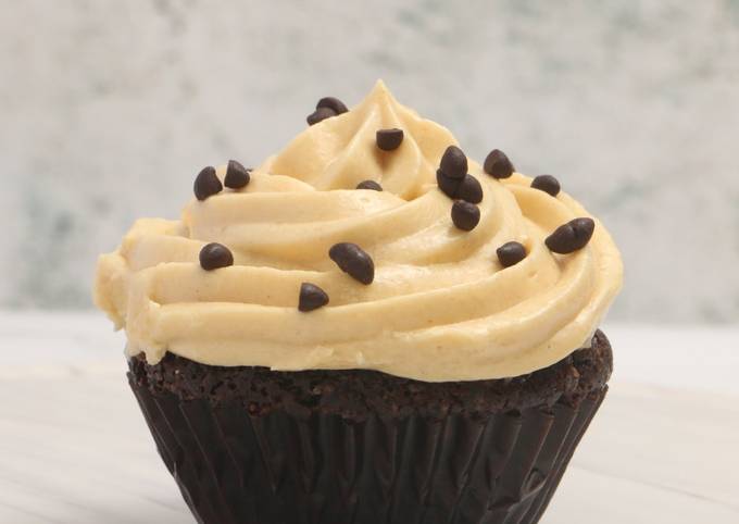 Chocolate Cupcakes with Peanut Butter Buttercream Frosting