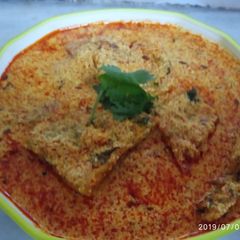 A picture of Besan methi cheela sabzi.