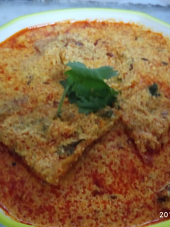 A picture of Besan methi cheela sabzi.