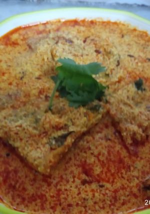 A picture of Besan methi cheela sabzi.
