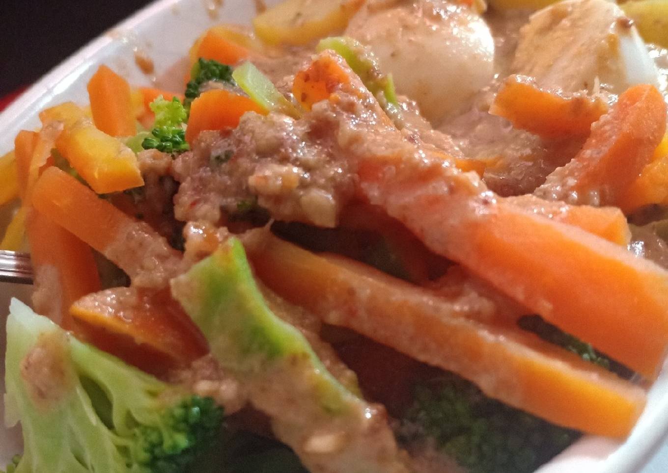 Gado-Gado ala Kostmade (578 kalori)
