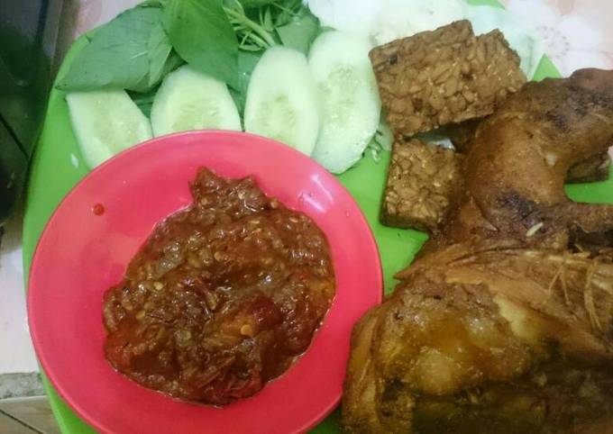 Cara Bikin Ayam kampung goreng ala lamongan Istimewa