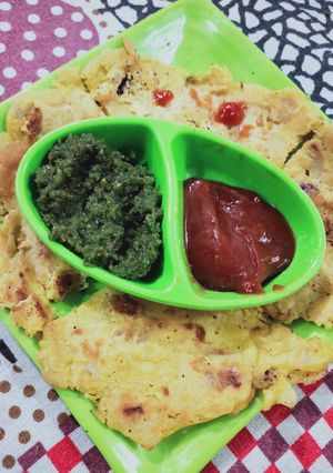 A picture of Besan cheela / gramflour cheela.