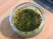 A picture of oil chives