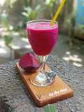 Smoothies Soy Yogurt, Buah Bit dan Sirsak
