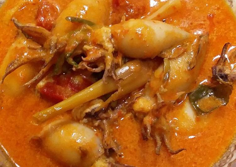 Langkah Mudah untuk Membuat Cumi kuah kuning yang Enak Banget