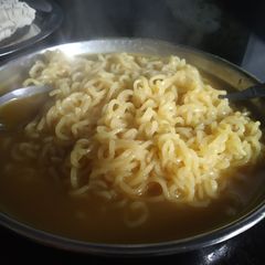 A picture of Boiled maggi.
